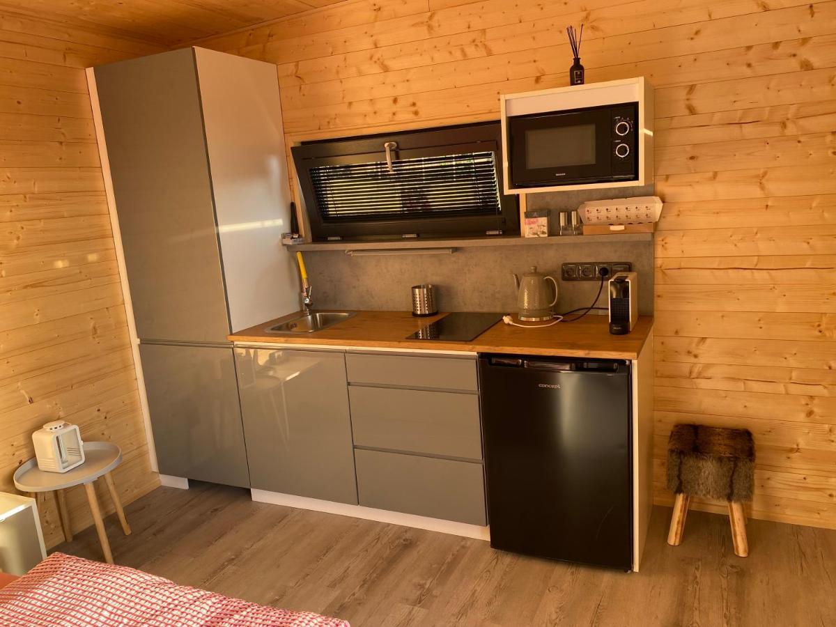 Chatka A Vyhlídka nad řekou Zdiby Exterior foto
