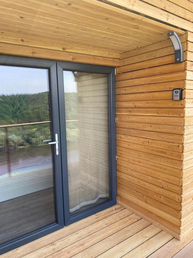 Chatka A Vyhlídka nad řekou Zdiby Exterior foto